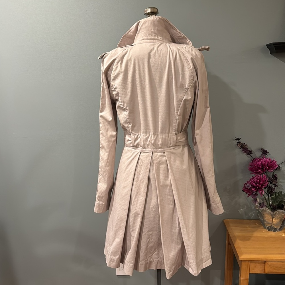 Cabi Pleated Belted Trench - Picture 6 of 12